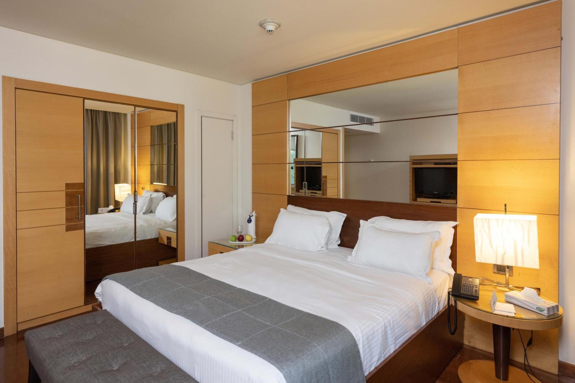 Coral Beach Hotel And Resort Beirut Exterior photo